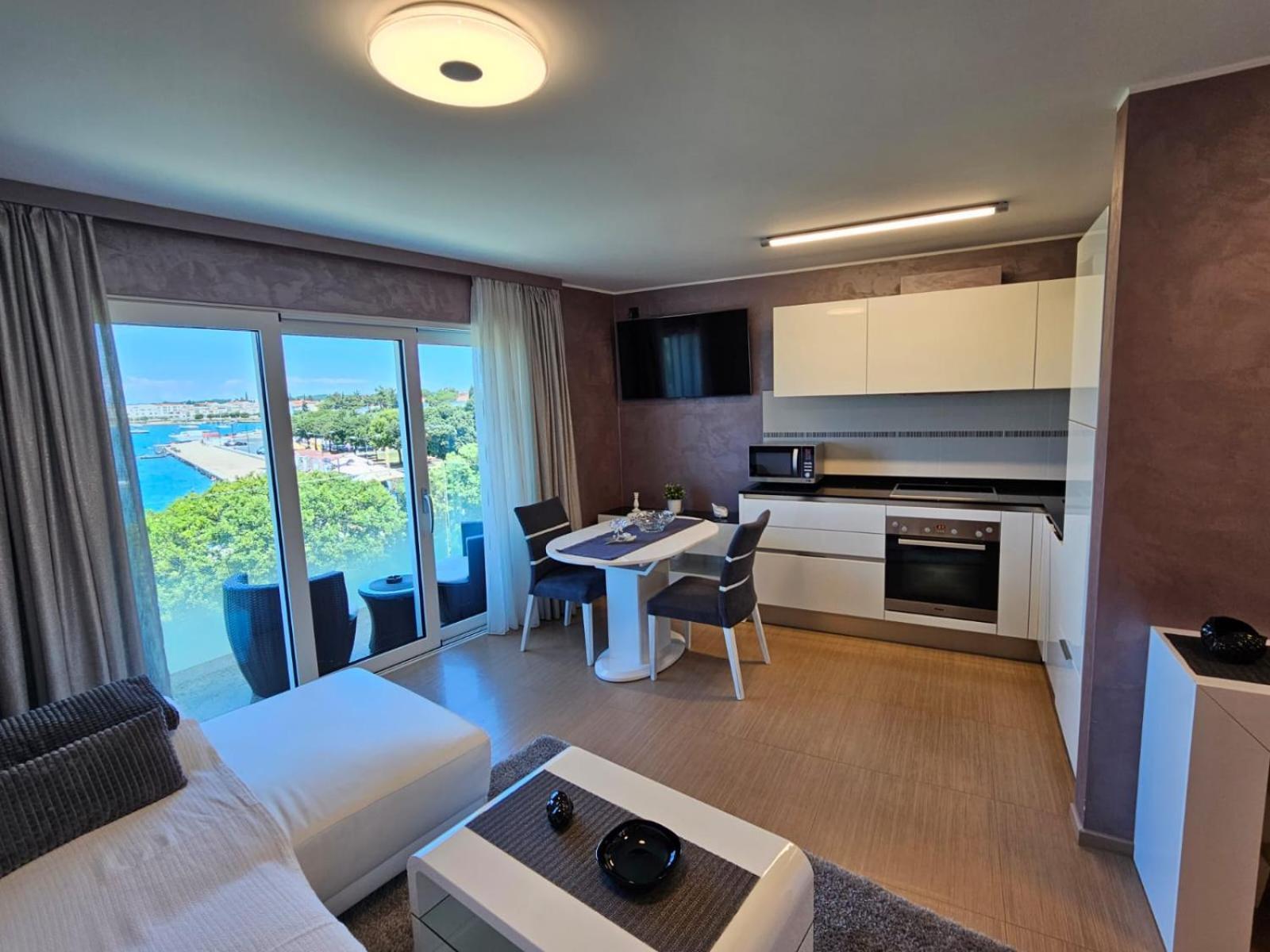 Apartments Riva-Interauto Umag Exteriör bild